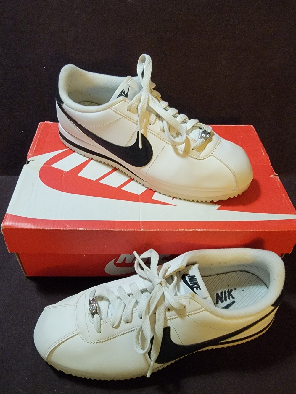 Nike Cortez Basic Leather White Black Classic 819719-100 Men’s 8.5, Womens 10